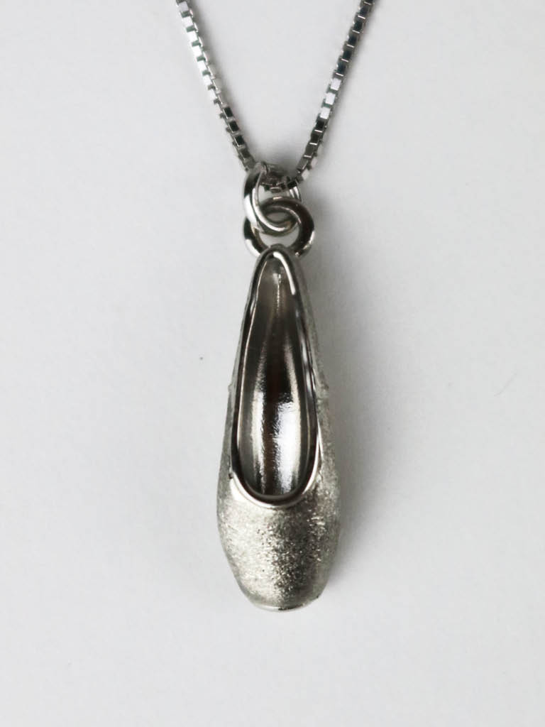 En Pointe Necklace JW N 102